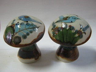 Ken Edwards Mushroom Salt and Pepper Shakers (V33)