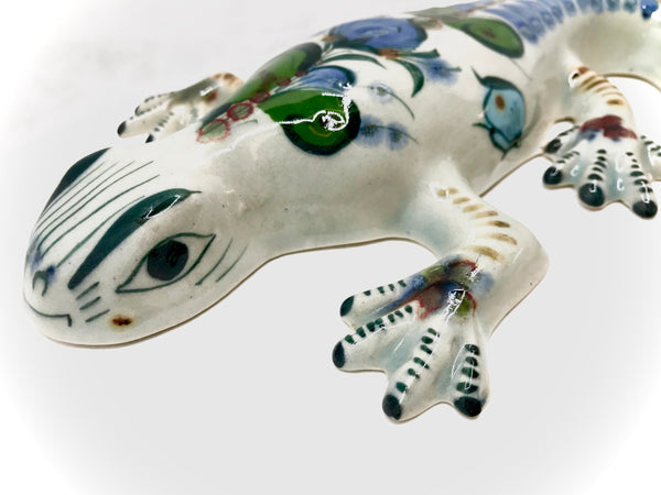 Ken Edwards pottery Hanging Salamander in stoneware from Mexico (KE.E42)