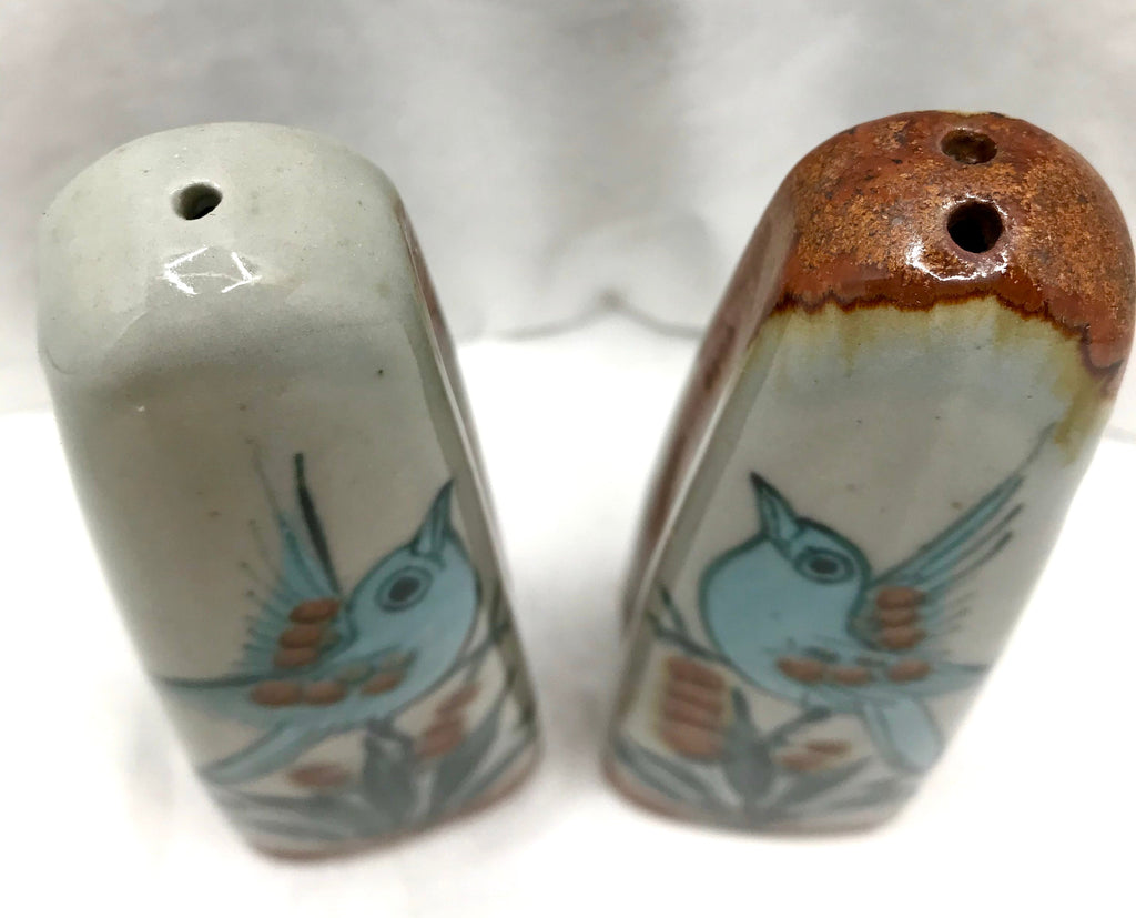 Stoneware Salt & Pepper Shaker Set