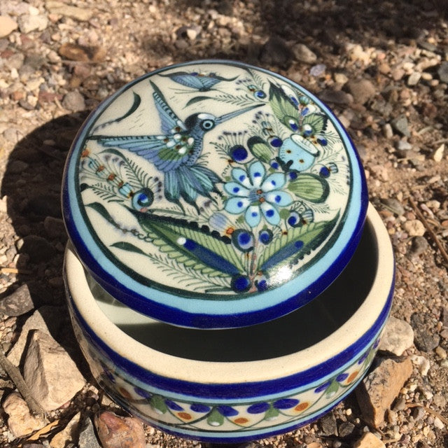 blue rim round box with lid